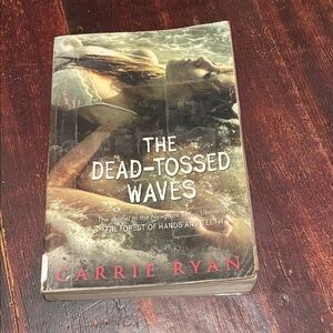 The Dead-Tossed Waves Book by Carrie Ryan